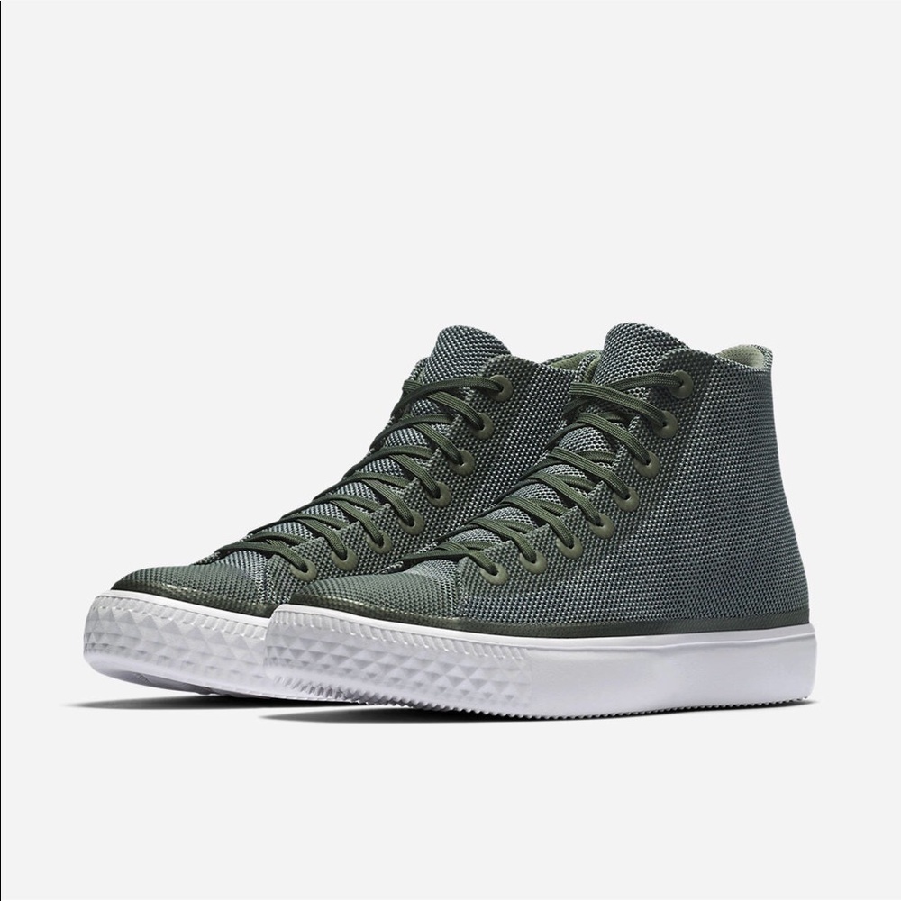 Converse modern olive green women's size 7.5 shoes
